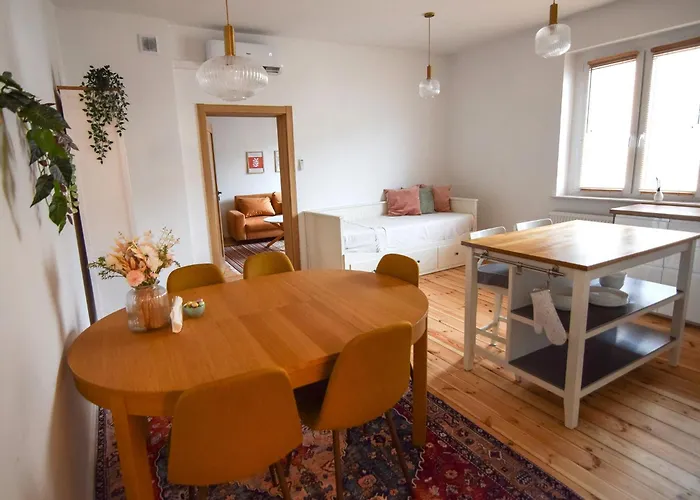 Sikorskiego Free Parking *