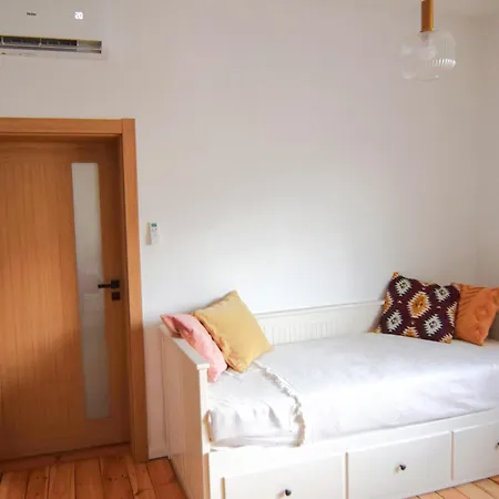 Sikorskiego Free Parking Daire